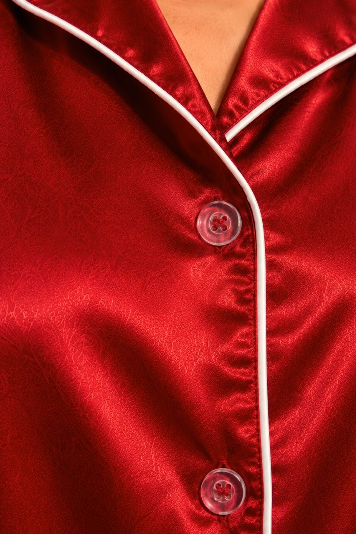 PIJAMA SATIN SHORT MANGAS ROJA