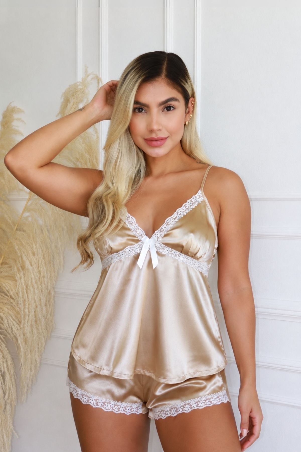 PIJAMA SATIN BLONDA TIRAS SHORT CHAMPAGNE