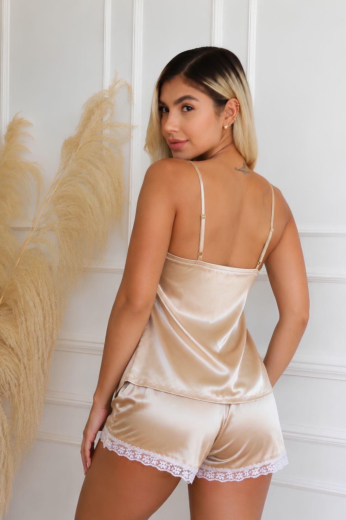 PIJAMA SATIN BLONDA TIRAS SHORT CHAMPAGNE